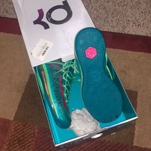 Never worn mens nike KD VI ELITE basketball shoes